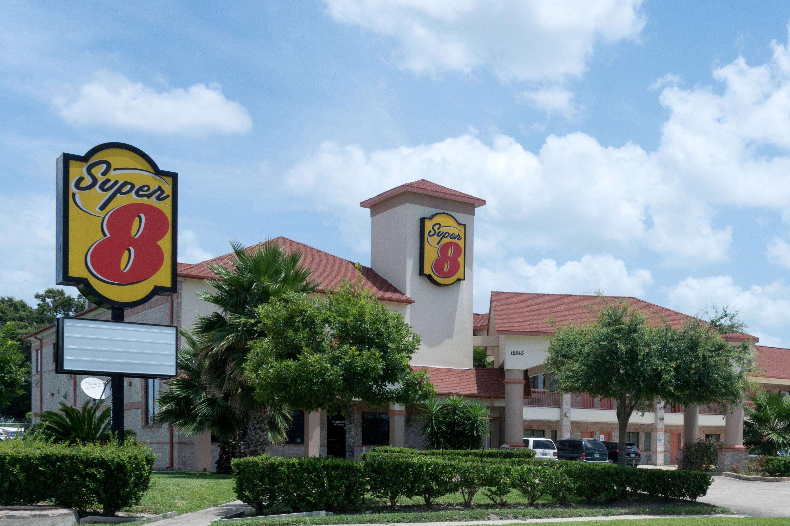 Отель Super 8 By Wyndham Stafford Sugarland Area Экстерьер фото